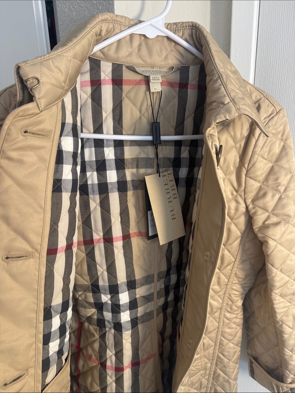 Burberry Quilted Beige Utility Jacket with Signature Check Lining- Size M - Picture 4 of 16